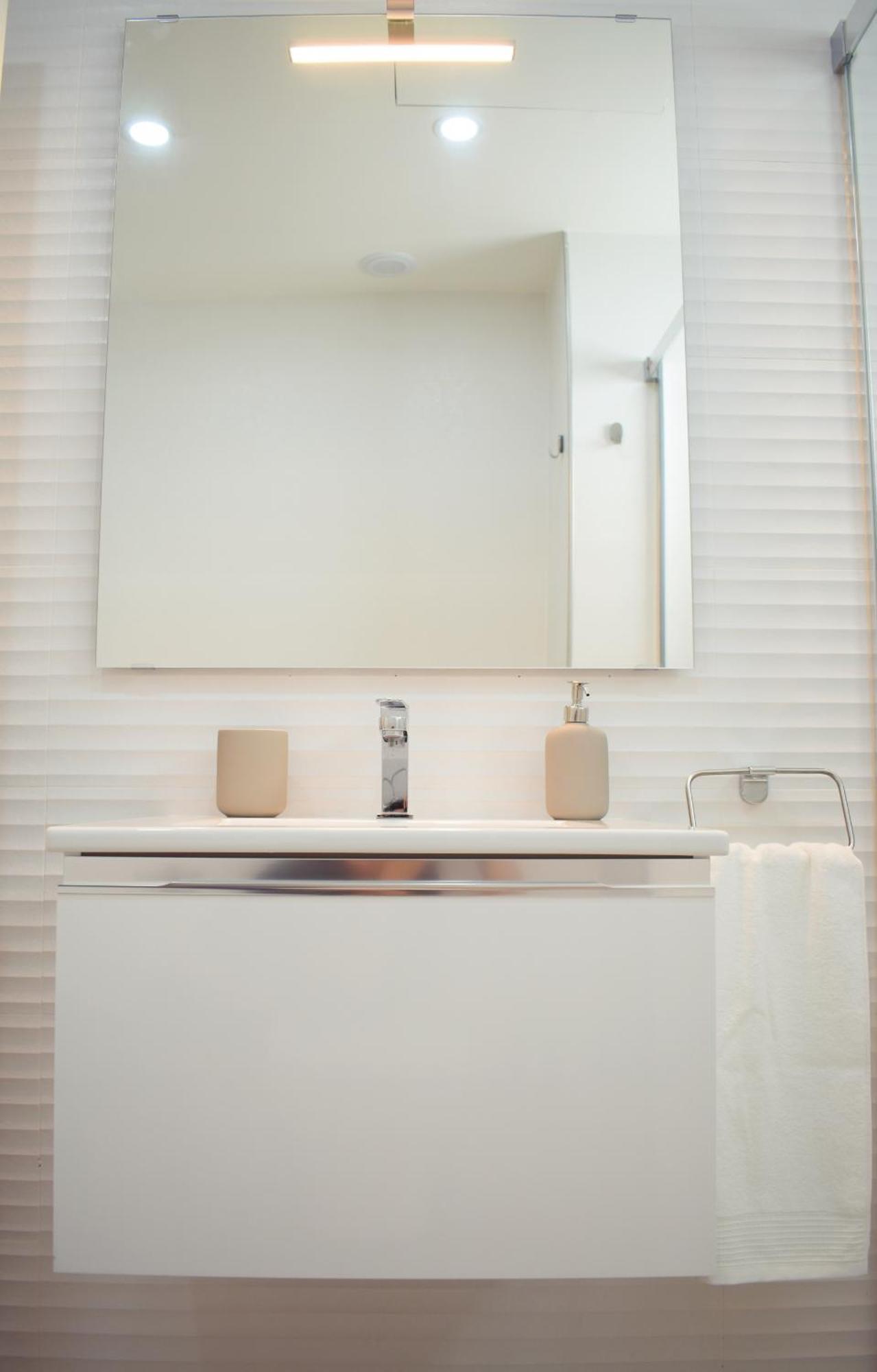 Amalia'S Home: Luminoso Apartamento Muy Cerca De La Playa Малага Экстерьер фото